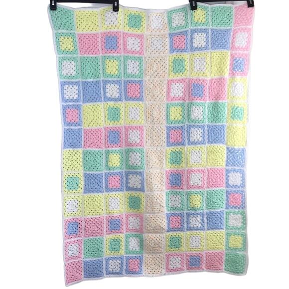 Handmade Pastel Granny Square Crochet Afghan Baby Lap Blanket Acrylic 35’’x50’’